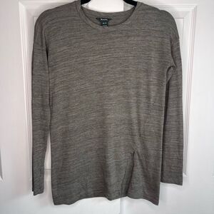 Roots Long Sleeved Slit Front T-shirt Size XS